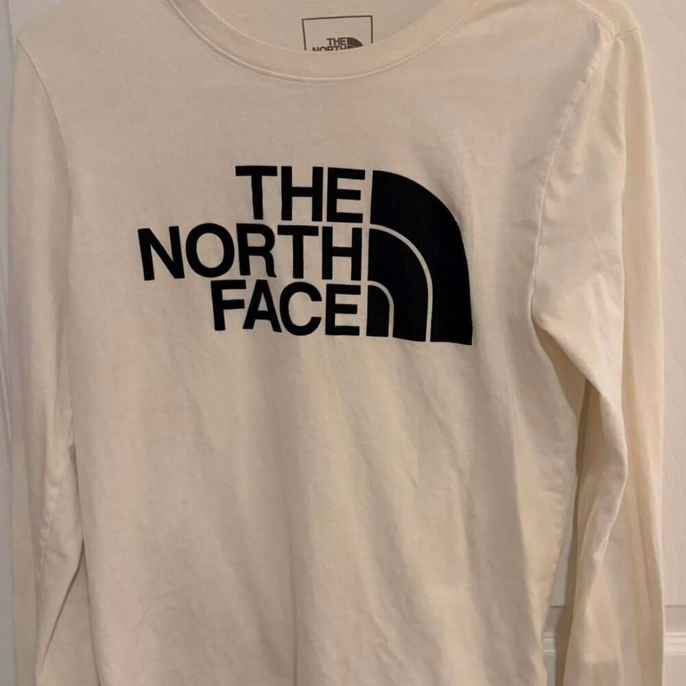 The North Face Women's Long Sleeve Graphic T-Shirt, Cream/White, Size S